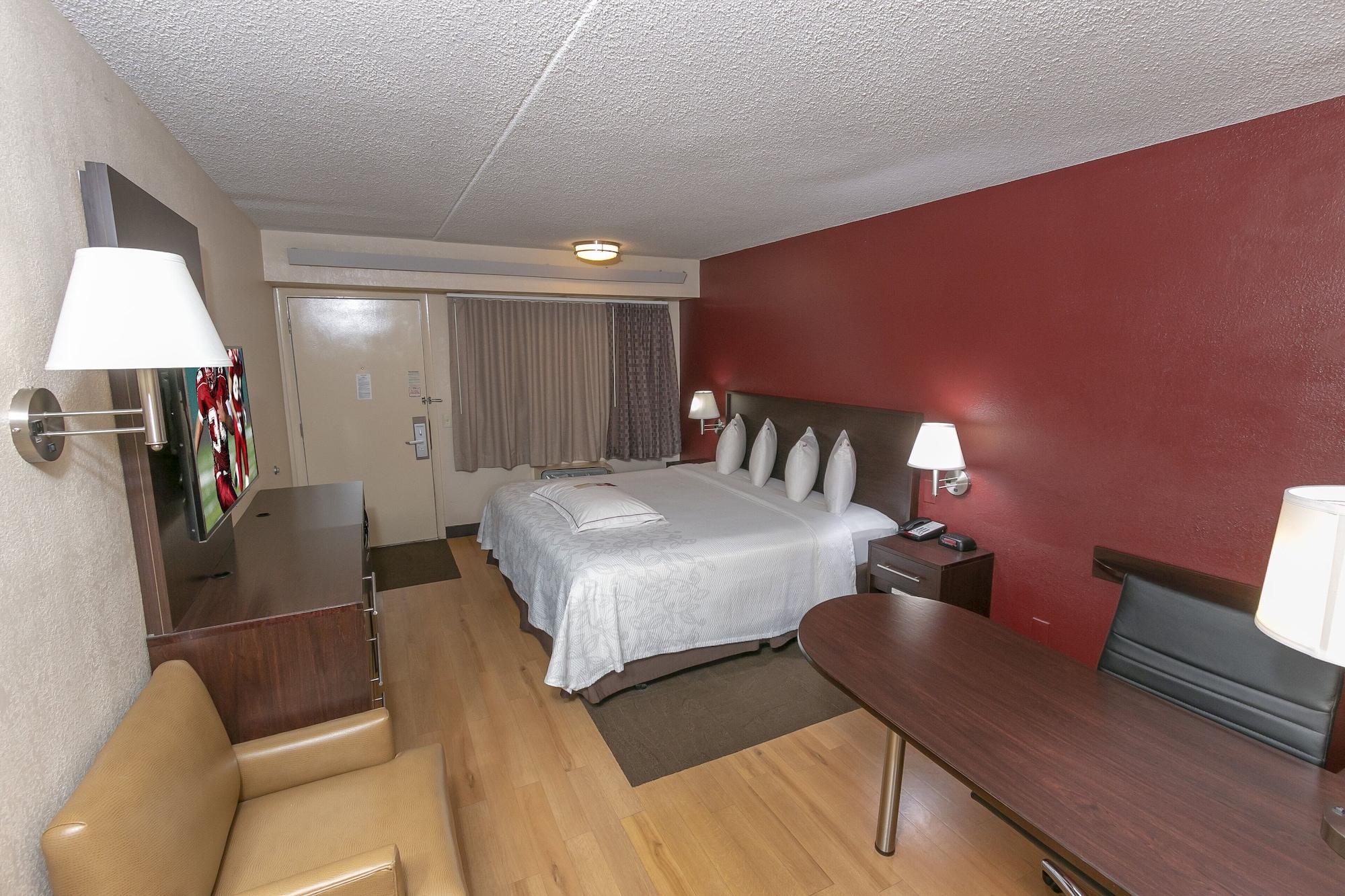 Red Roof Inn Plus+ West Springfield Exterior photo