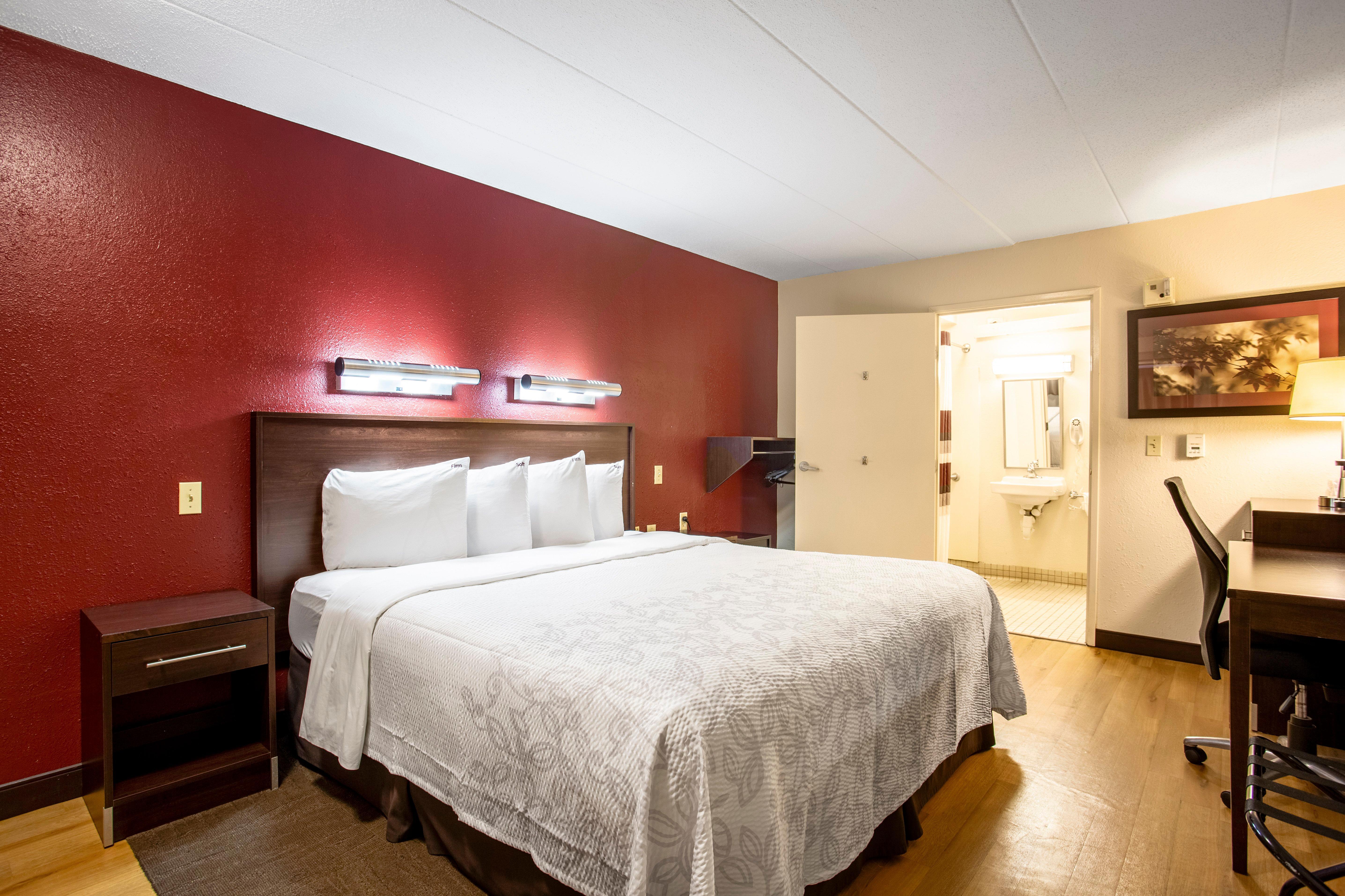 Red Roof Inn Plus+ West Springfield Exterior photo