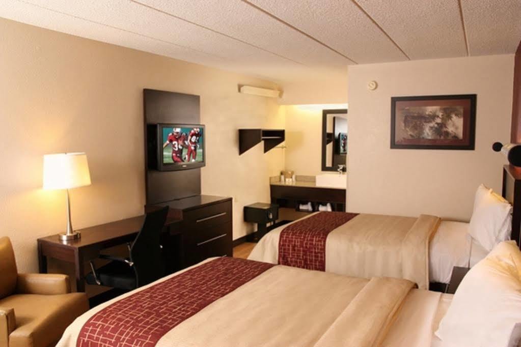 Red Roof Inn Plus+ West Springfield Exterior photo